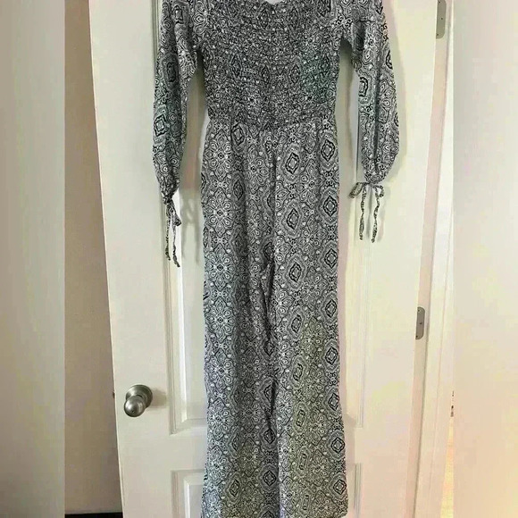 Live To Be Spoiled SZ XS Jumpsuit - Picture 7 of 10